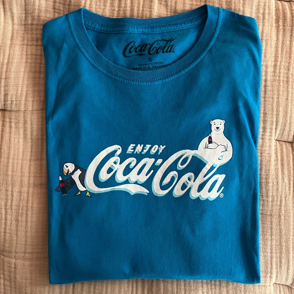 Like-New Unisex Coca-Cola Long Sleeve T-Shirt with Polar Bear & Puffin